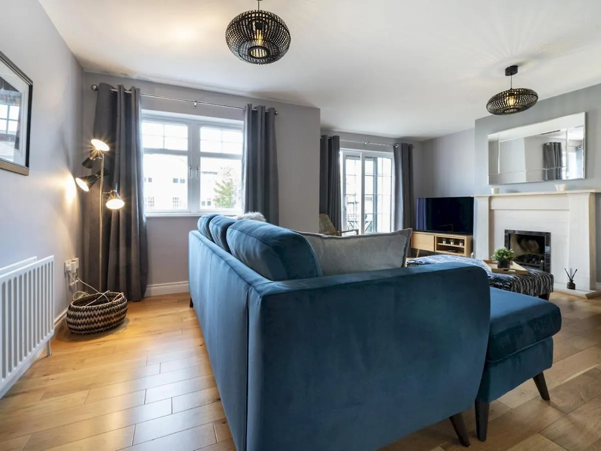 Holiday home Pass The Keys Gorgeous 3Br Townhouse With Garden South Belfast Villa